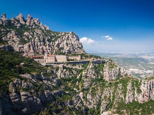 Barcelona Montserrat Tour Booking