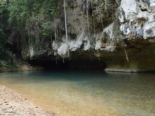 Belize Nohoch Che'en Caves Branch Cave Tubing Excursion
