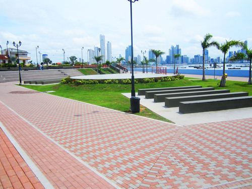 Panama City Colonial Heritage and History Walking Excursion